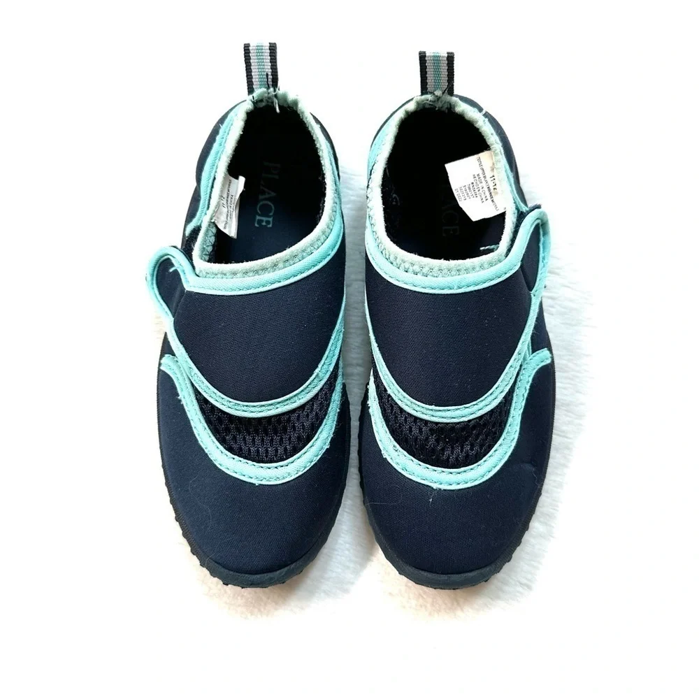 ⭐️ 5 for $25 PLACE Navy & Light Blue Kids Water Shoes Velcro Size 11–12